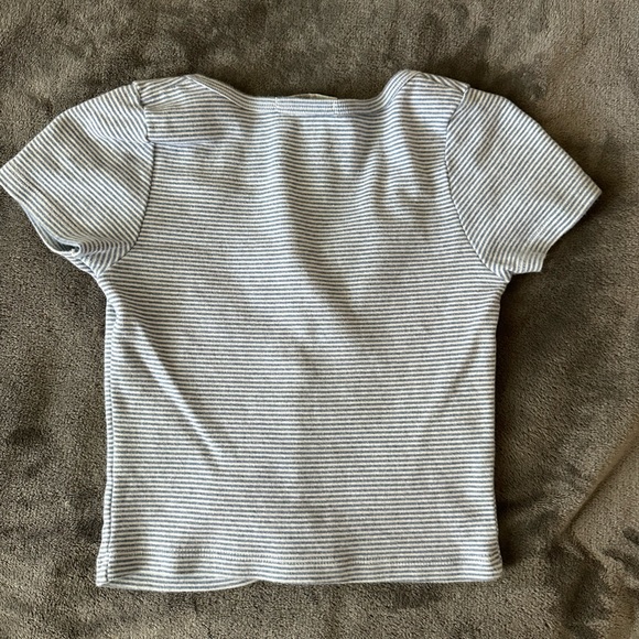 brandy melville button up top - Picture 2 of 4